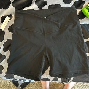 Cross Waist Shorts - XL